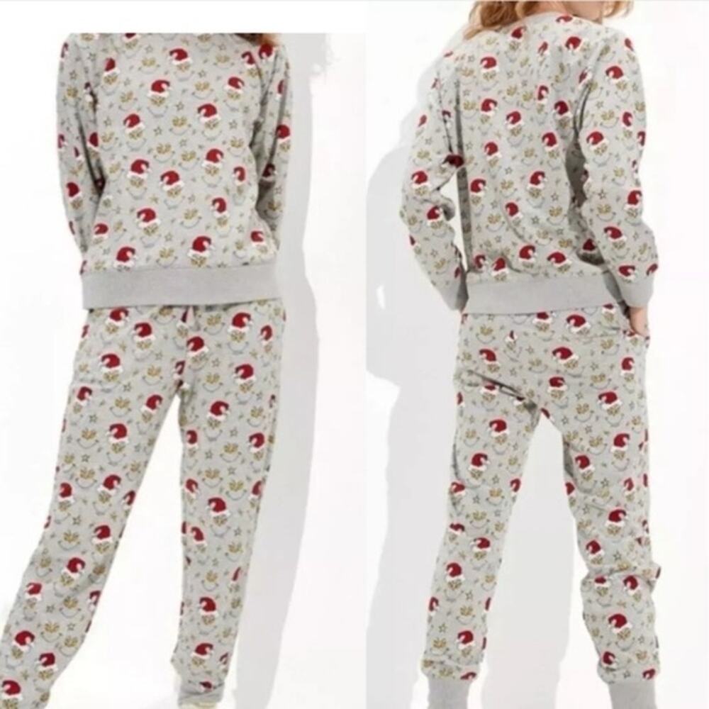 American Eagle Women’s Dr. Seuss Grinch Holiday Fleece PJ Pajama Set Size Small - Picture 2 of 7